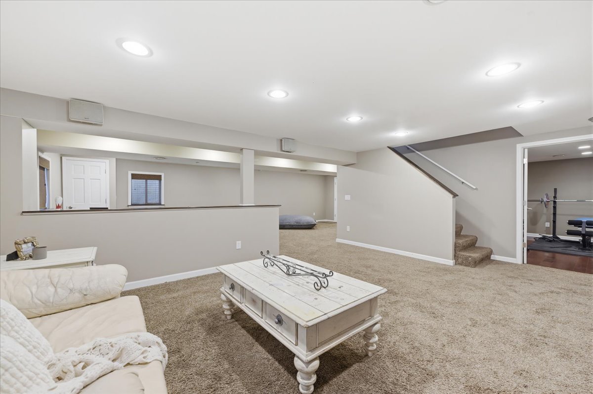 2607 Bangert Court, Naperville, IL 60564