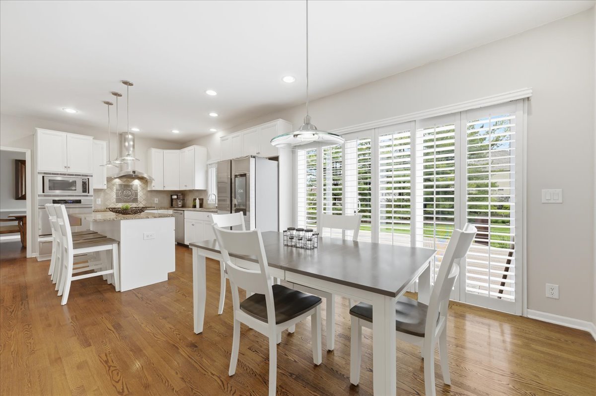 2607 Bangert Court, Naperville, IL 60564