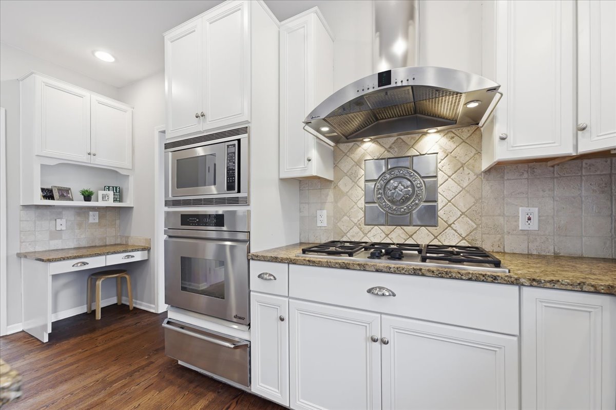 2607 Bangert Court, Naperville, IL 60564