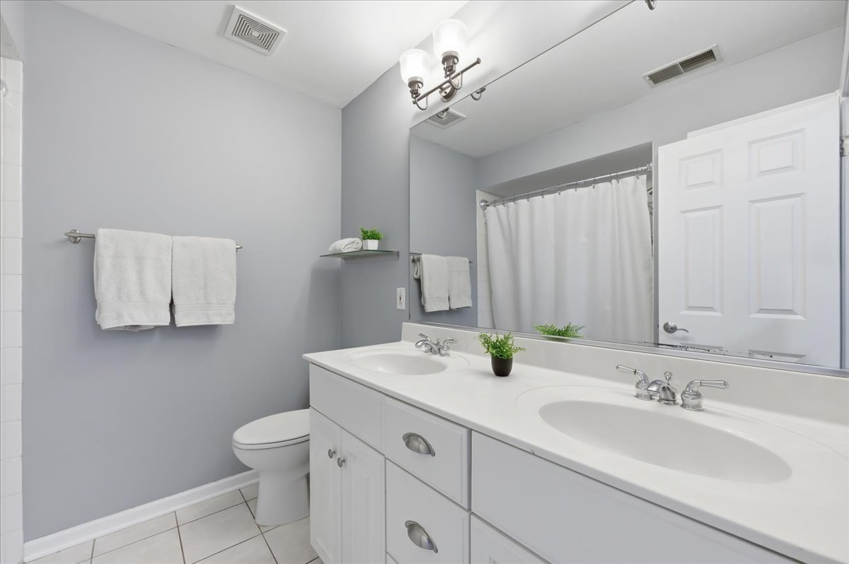 2607 Bangert Court, Naperville, IL 60564