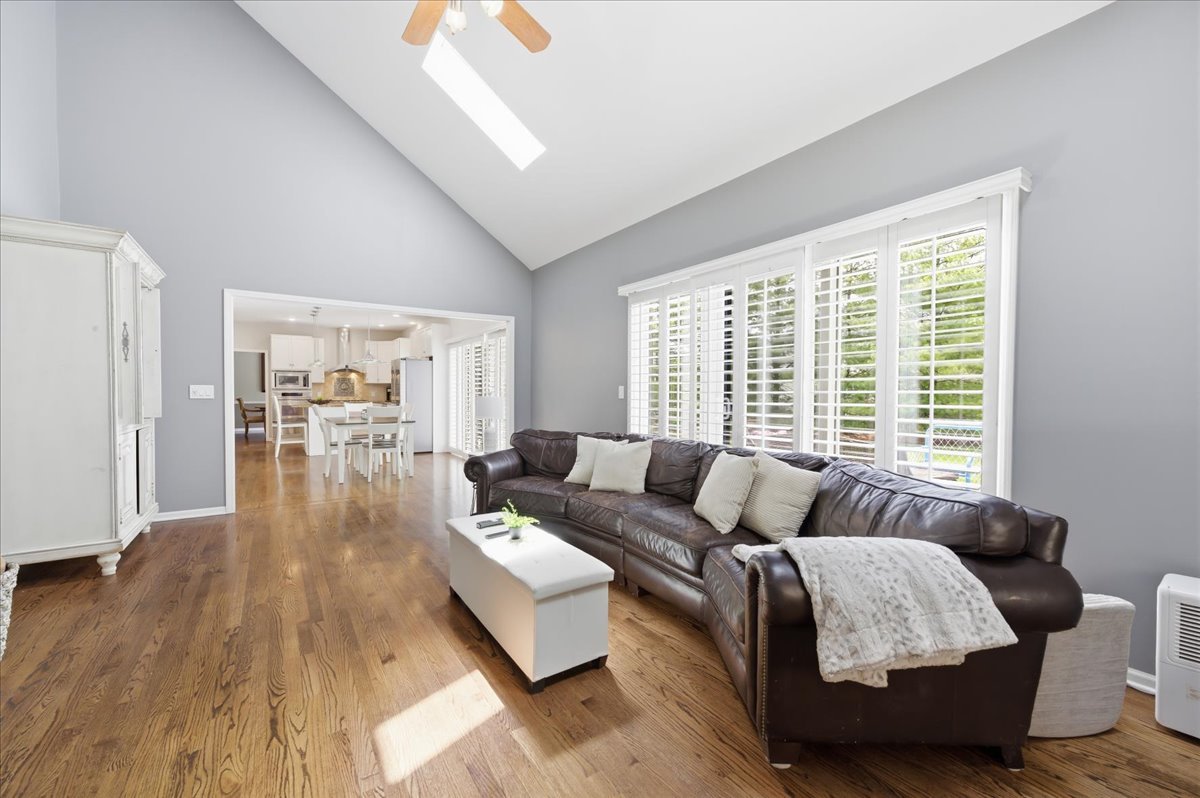 2607 Bangert Court, Naperville, IL 60564