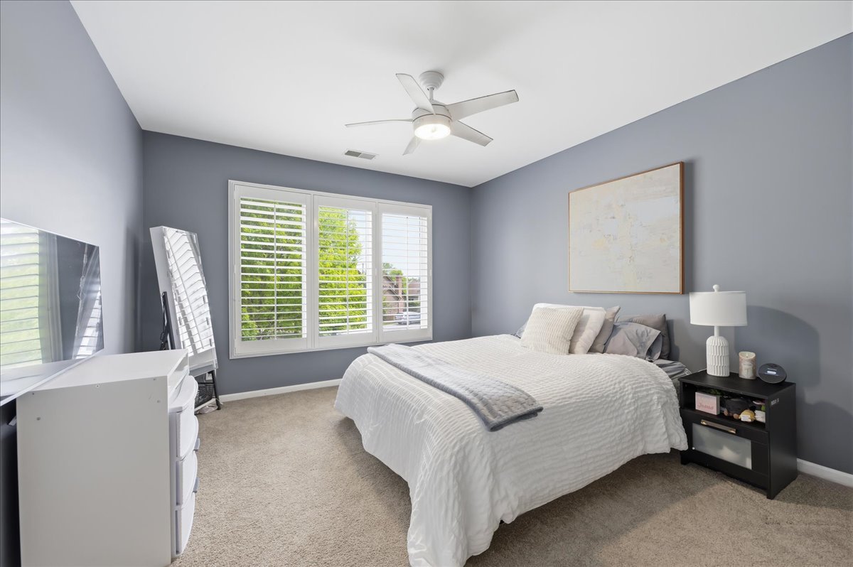 2607 Bangert Court, Naperville, IL 60564