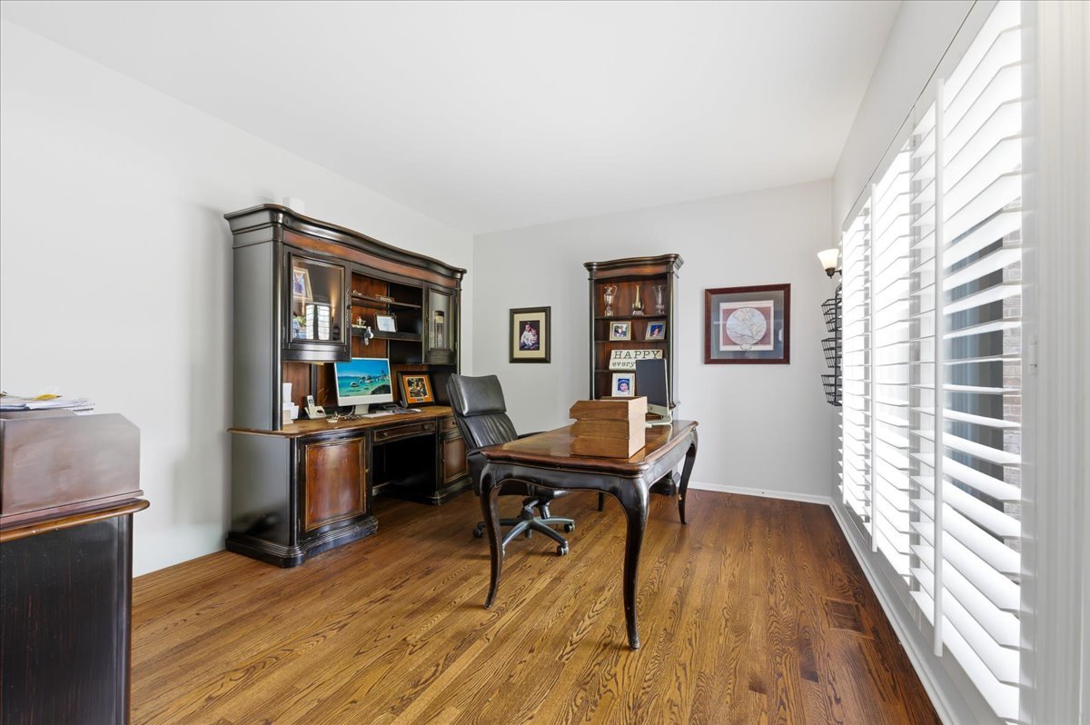 2607 Bangert Court, Naperville, IL 60564