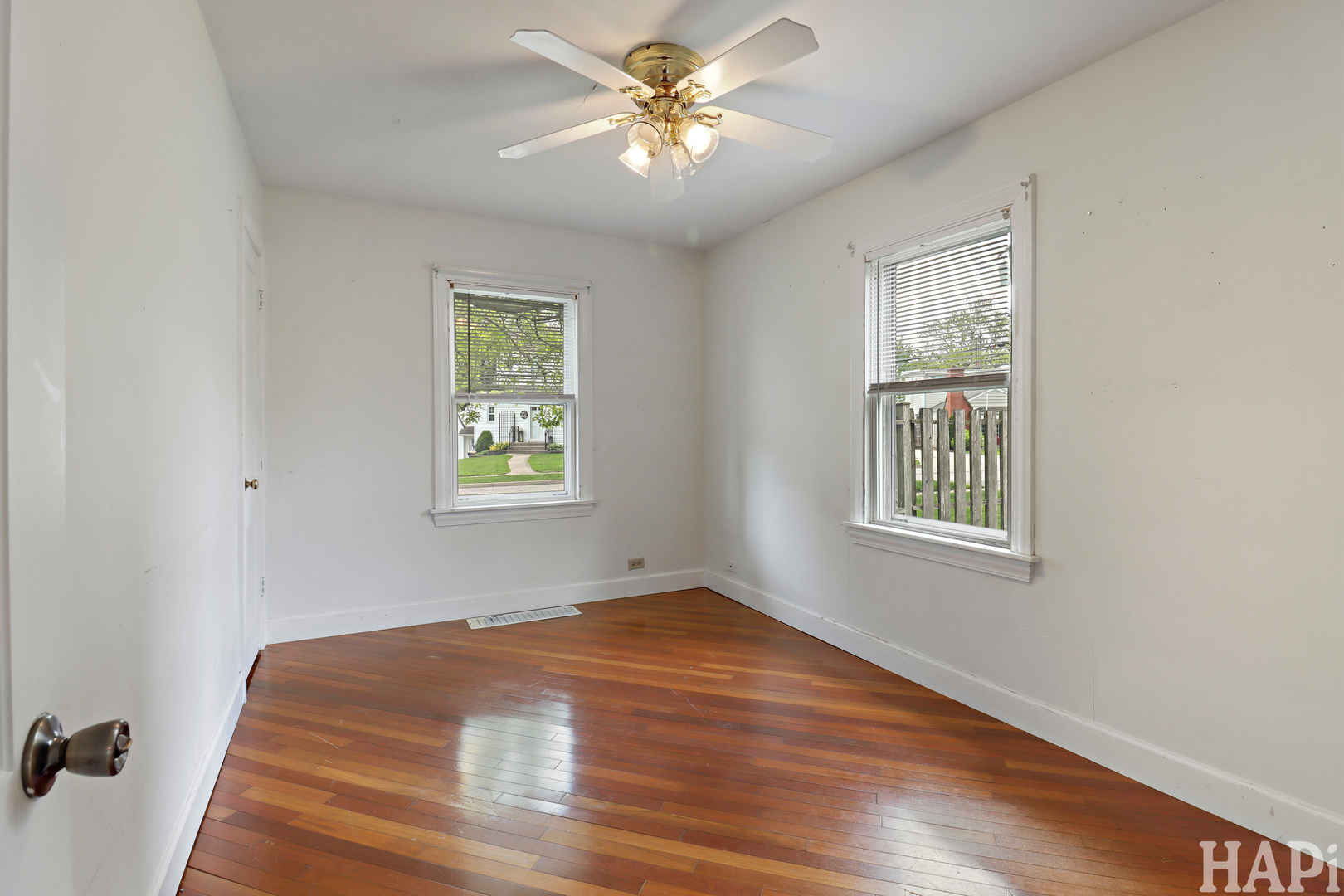 428 S Lake Terrace, Mundelein, IL 60060