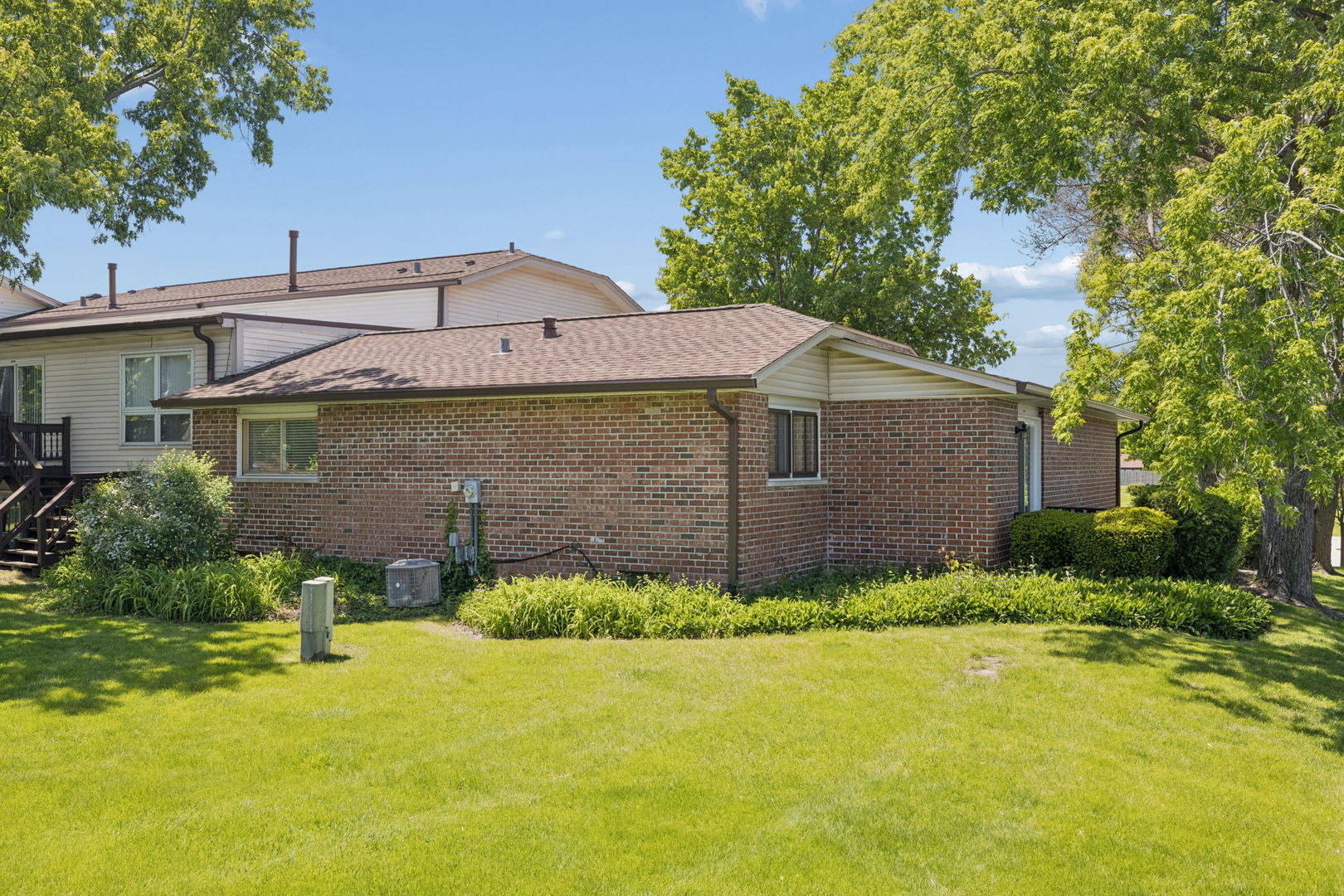 16343 Brementowne Drive, Tinley Park, IL 60477