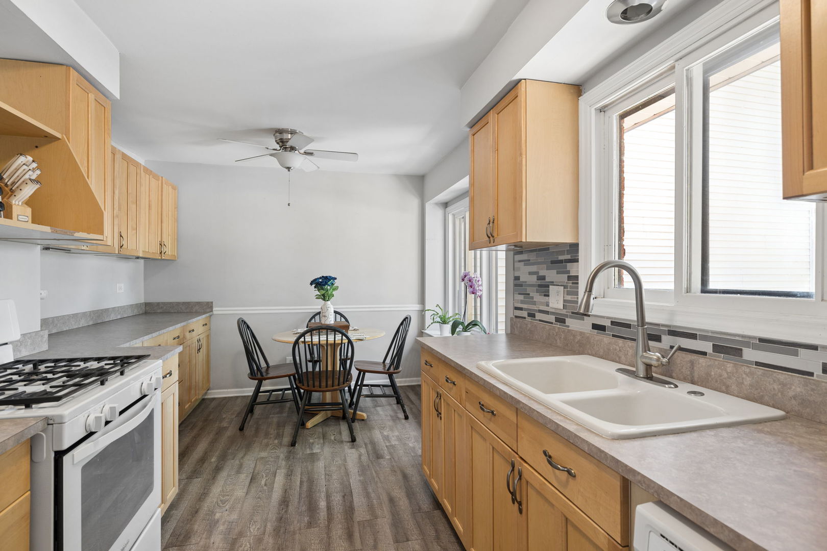 16343 Brementowne Drive, Tinley Park, IL 60477