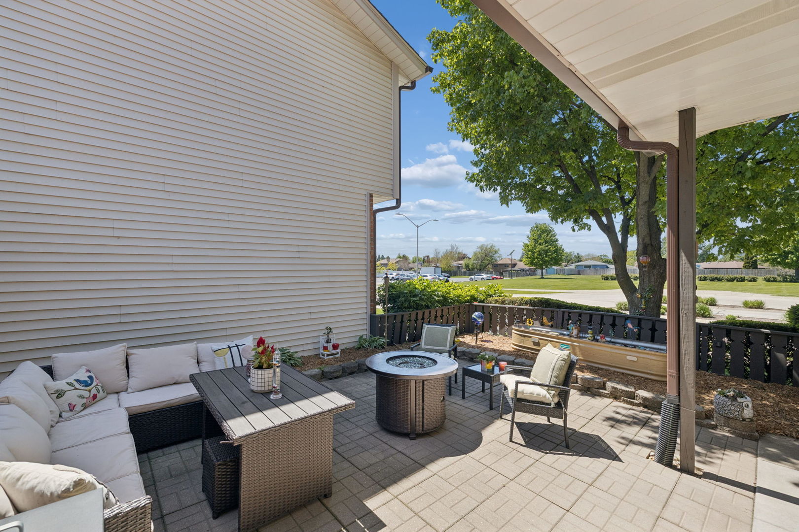 16343 Brementowne Drive, Tinley Park, IL 60477
