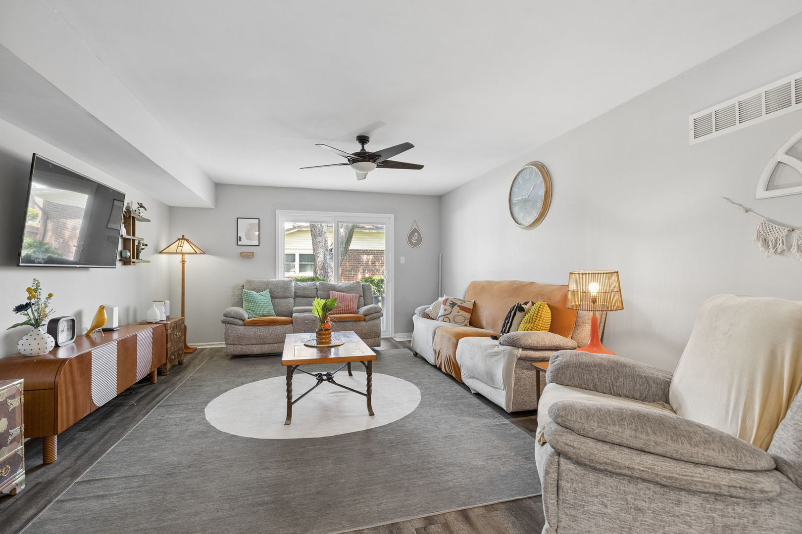 16343 Brementowne Drive, Tinley Park, IL 60477