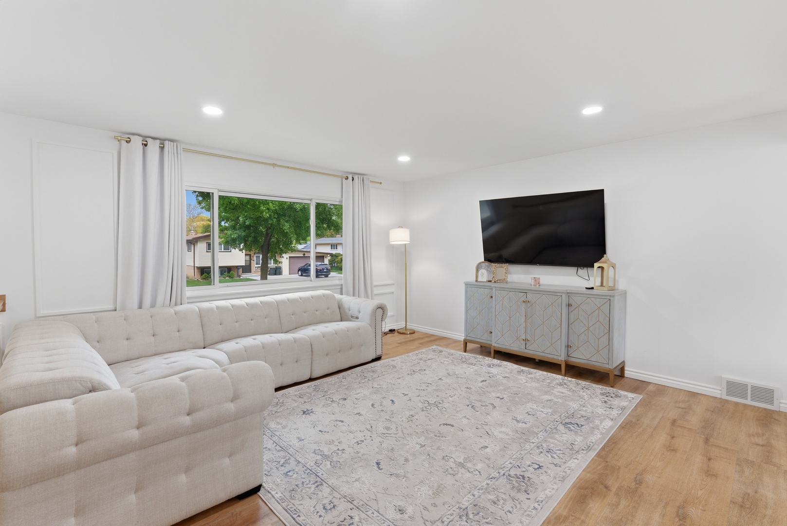 25 N Prindle Avenue, Arlington Heights, IL 60004