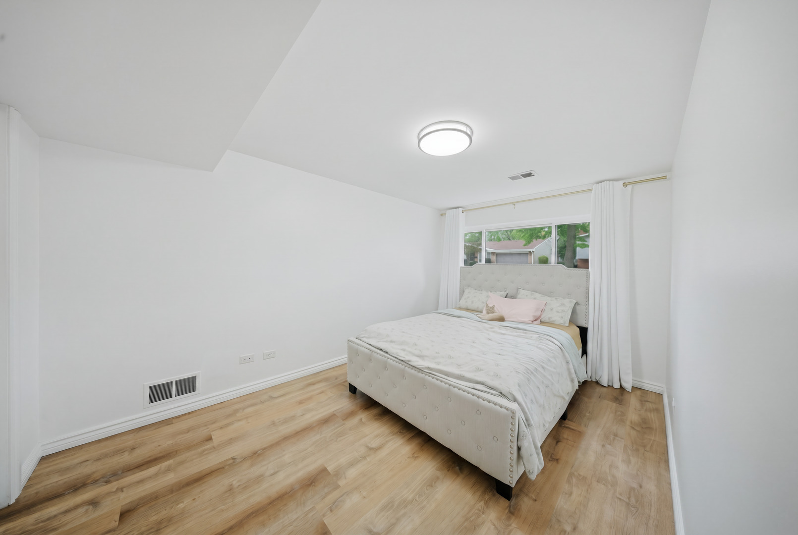 25 N Prindle Avenue, Arlington Heights, IL 60004