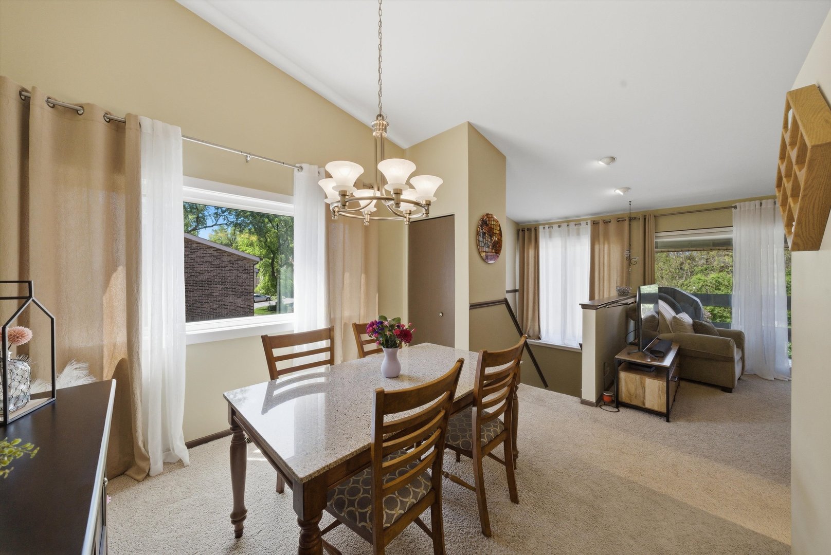 1 W Stonebridge Court #1C, Palos Hills, IL 60465