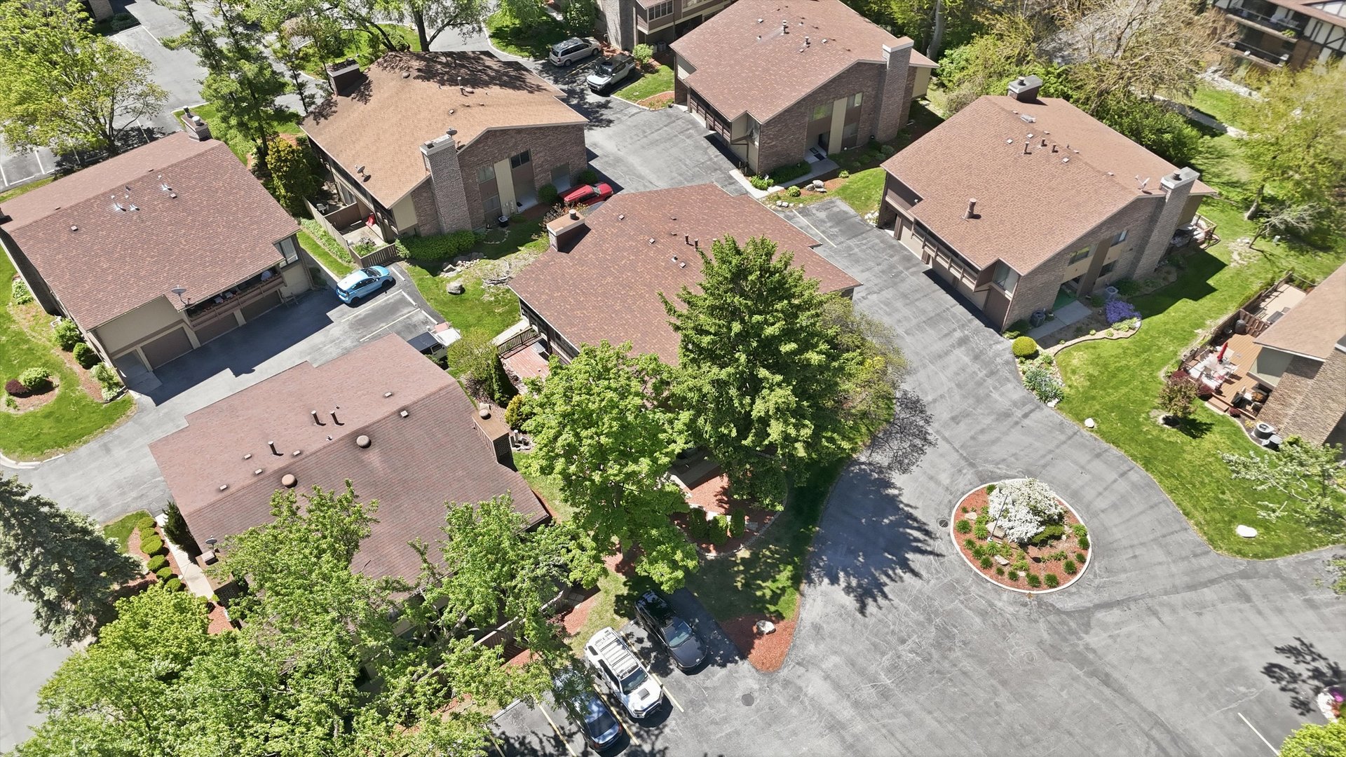1 W Stonebridge Court #1C, Palos Hills, IL 60465