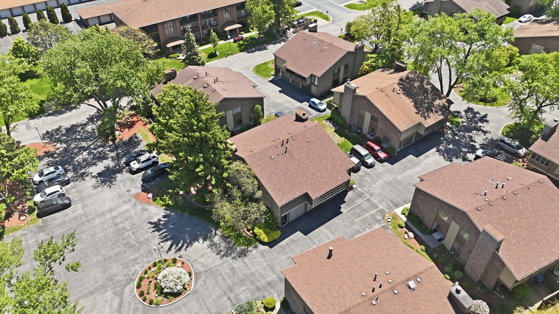 1 W Stonebridge Court #1C, Palos Hills, IL 60465