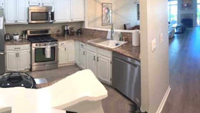 4252 W Harrington Lane, Chicago, IL 60646