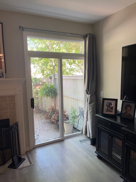 4252 W Harrington Lane, Chicago, IL 60646