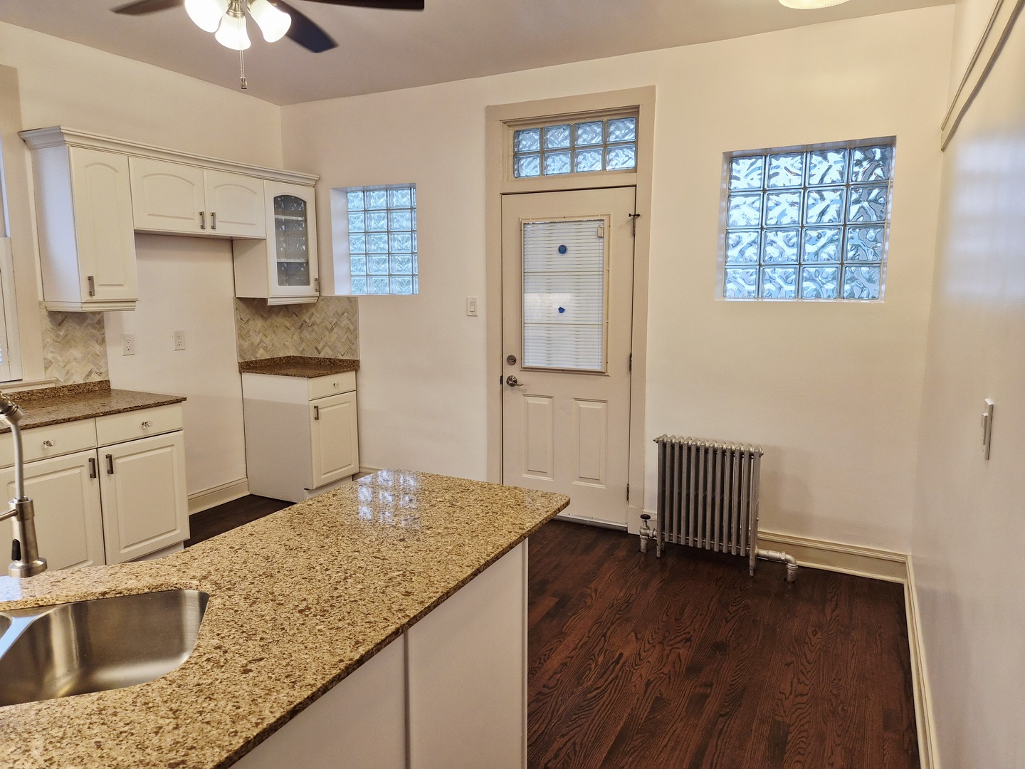 7826 S Bennett Avenue #2, Chicago, IL 60649