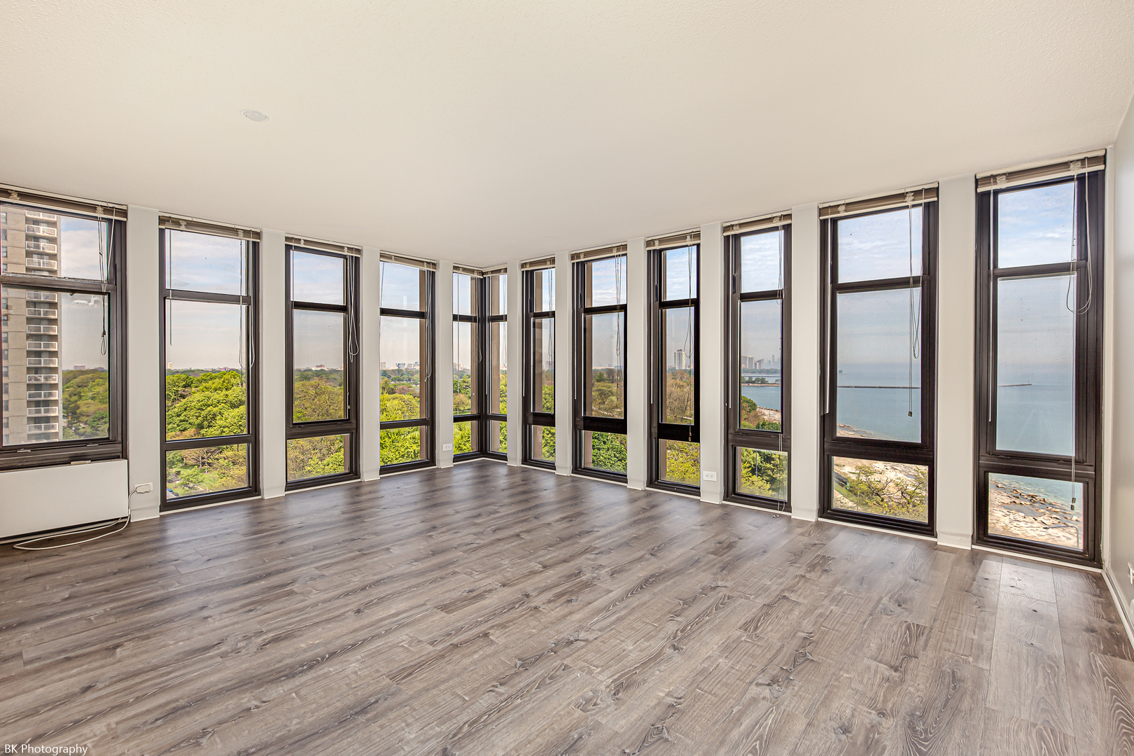 6700 S South Shore Drive #10G, Chicago, IL 60649