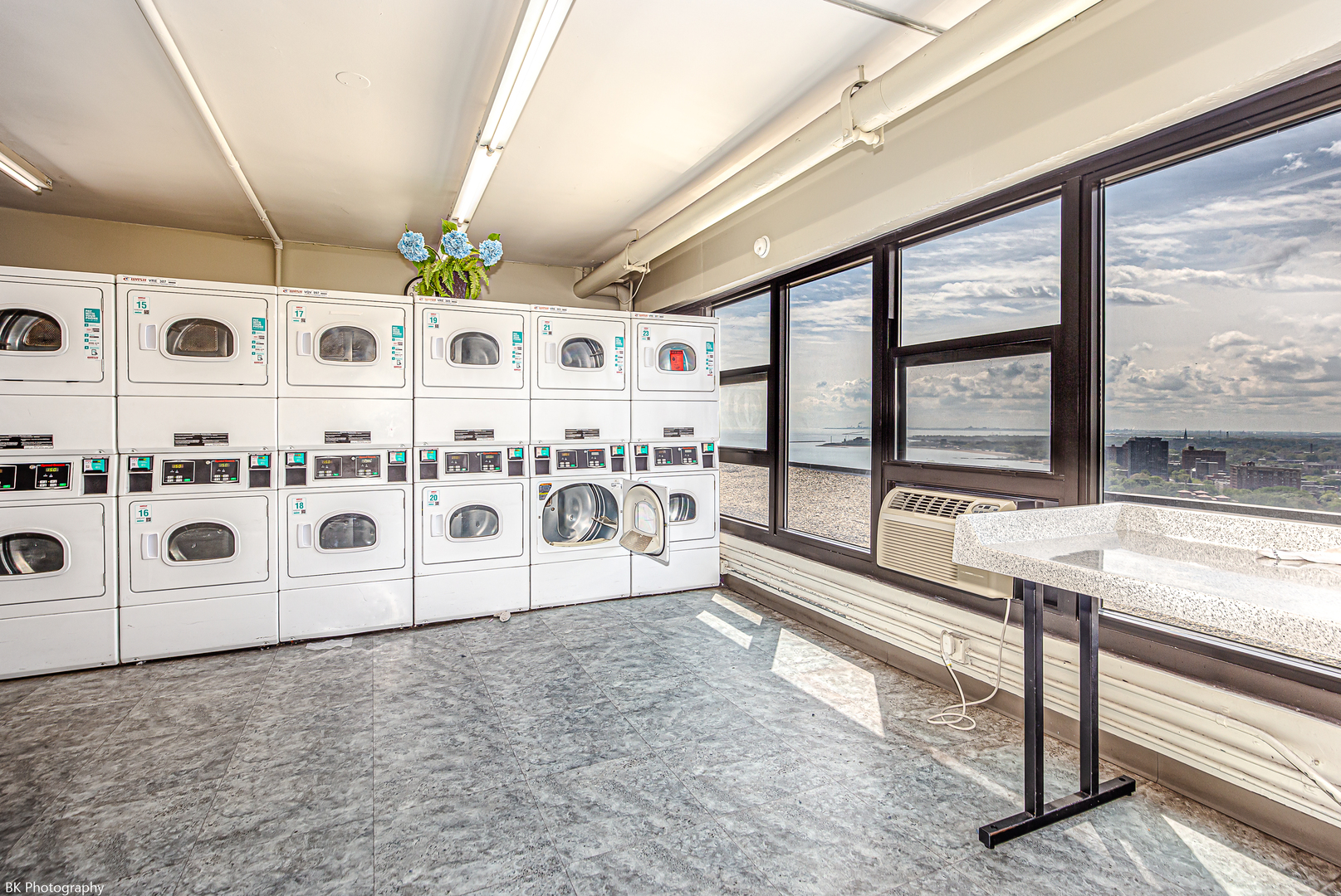 6700 S South Shore Drive #10G, Chicago, IL 60649