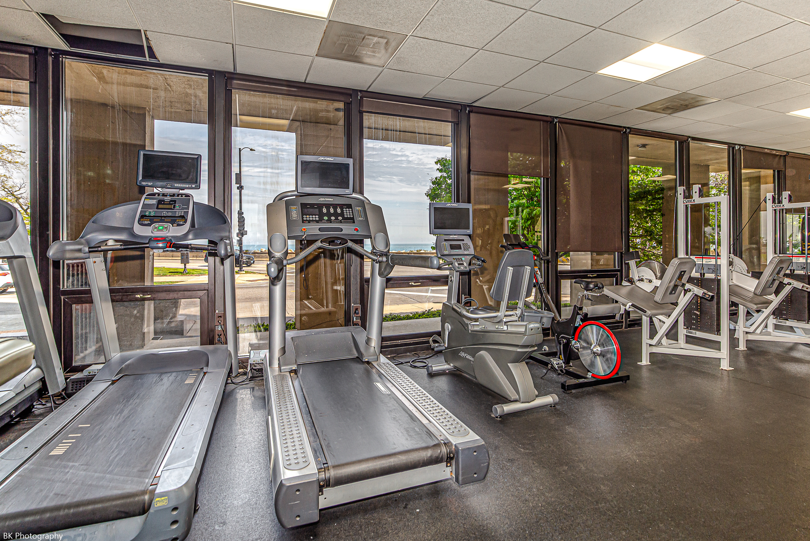 6700 S South Shore Drive #10G, Chicago, IL 60649