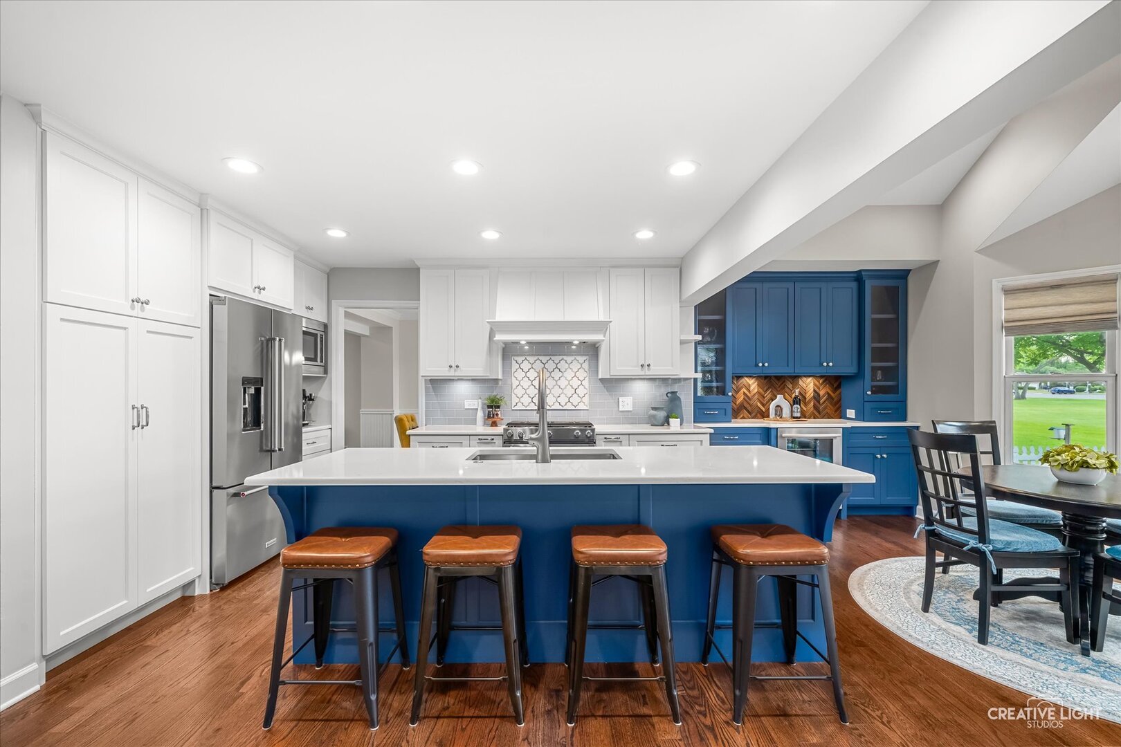 2576 Leach Drive, Naperville, IL 60564