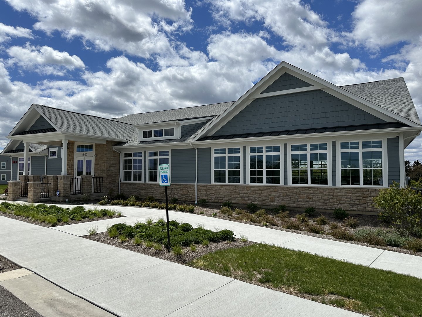1013 Club Lake Drive, Antioch, IL 60002