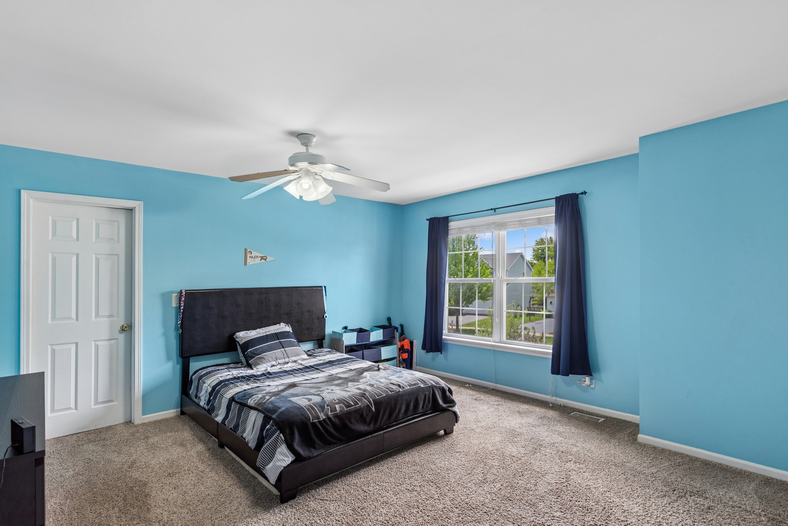 1013 Club Lake Drive, Antioch, IL 60002