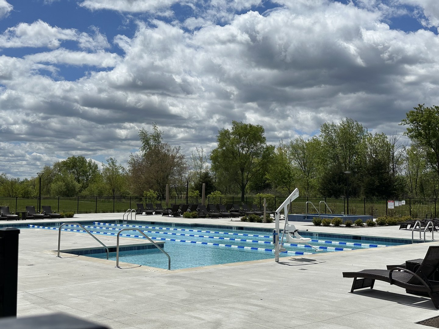 1013 Club Lake Drive, Antioch, IL 60002