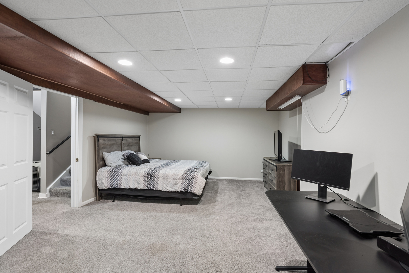 1013 Club Lake Drive, Antioch, IL 60002