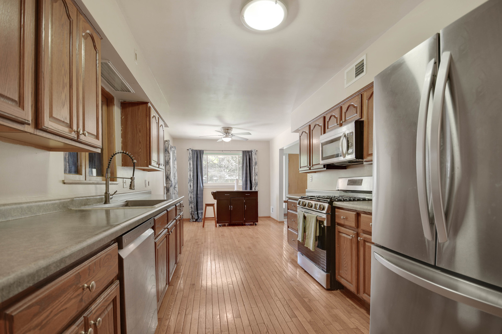 801 N Alann Drive, Joliet, IL 60435