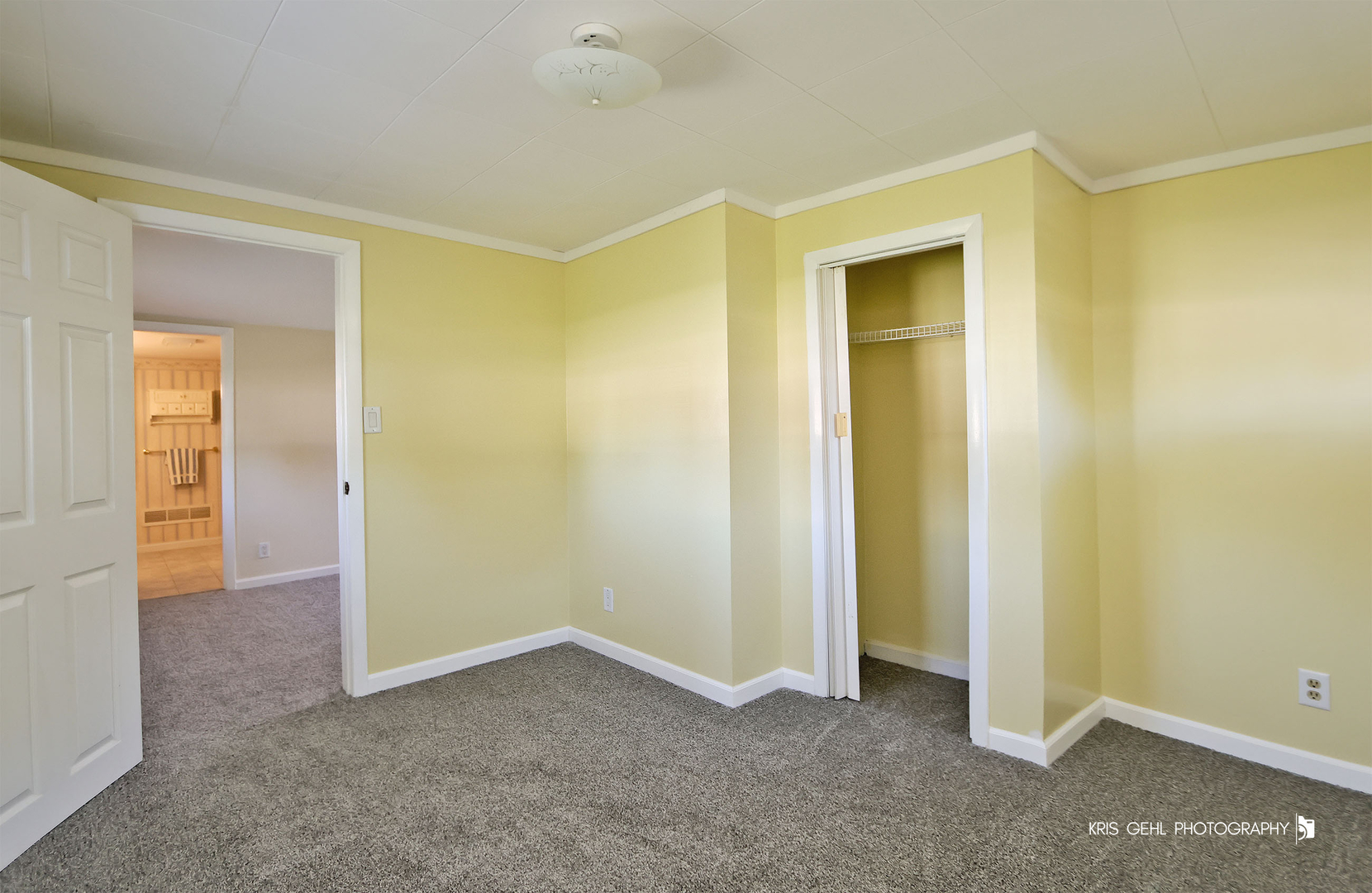 2031 Gilboa Avenue, Zion, IL 60099