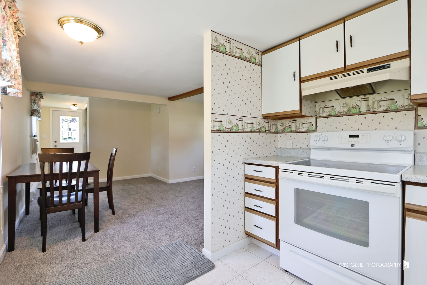 2031 Gilboa Avenue, Zion, IL 60099
