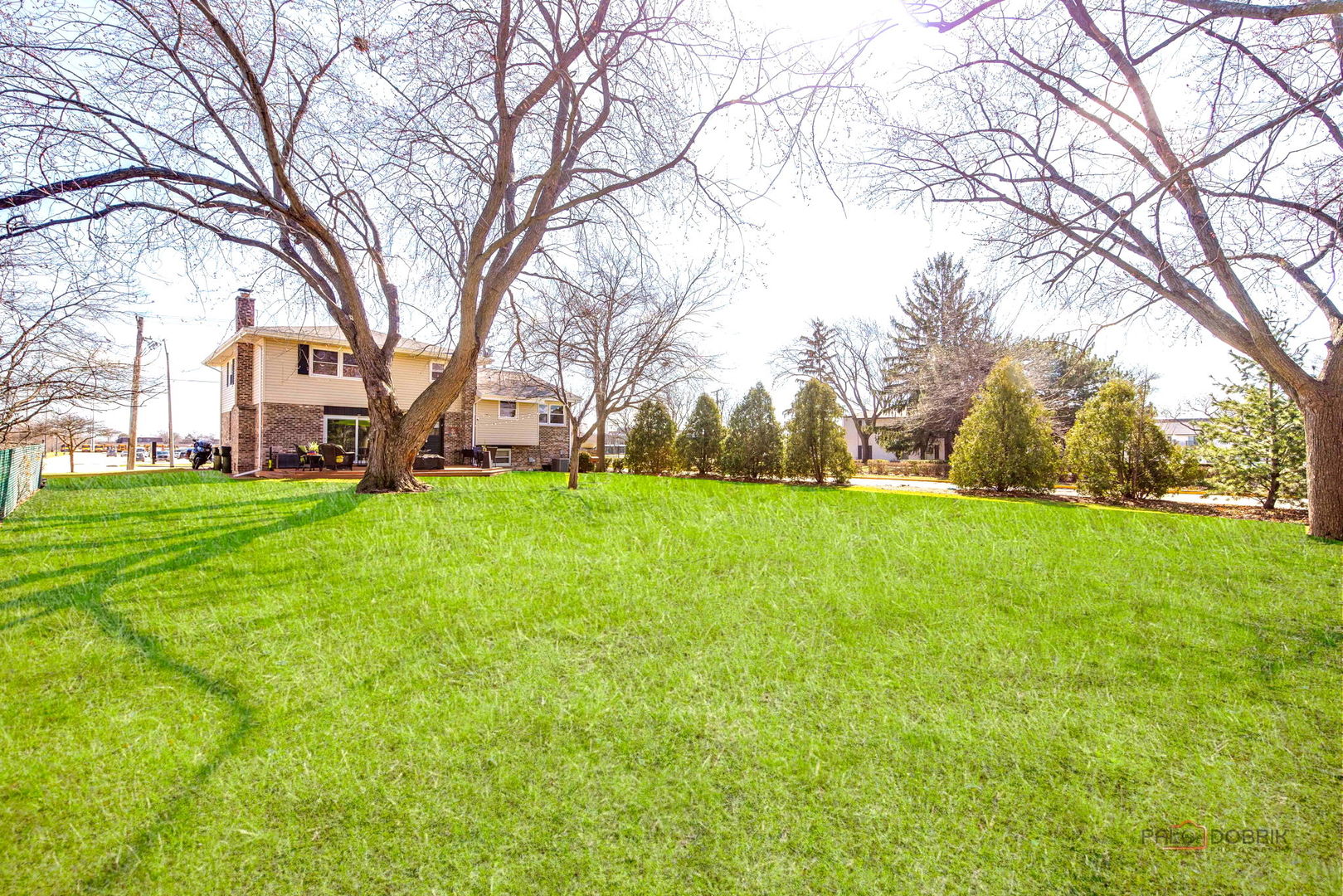 2042 S Goebbert Road, Arlington Heights, IL 60005