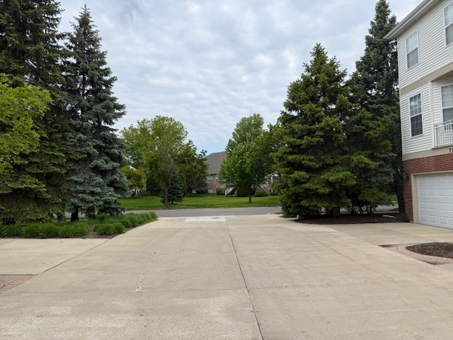 721 Pheasant Trail, St. Charles, IL 60174