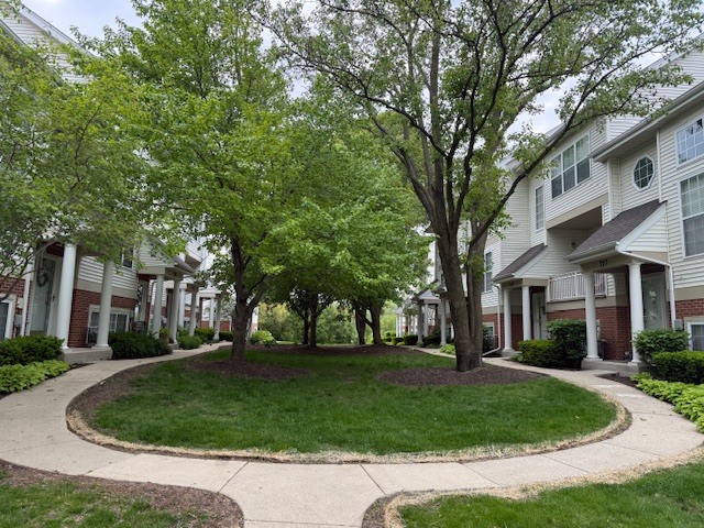 721 Pheasant Trail, St. Charles, IL 60174