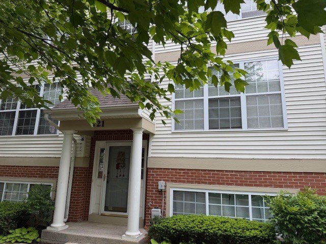 721 Pheasant Trail, St. Charles, IL 60174
