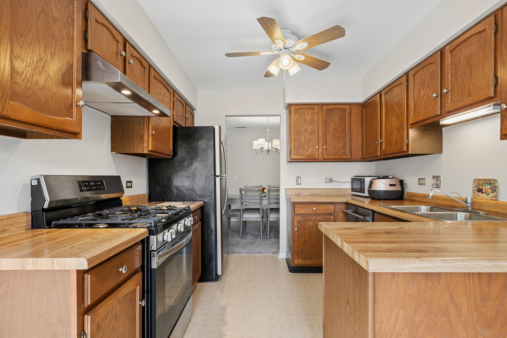 240 Southwick Court #240, Vernon Hills, IL 60061