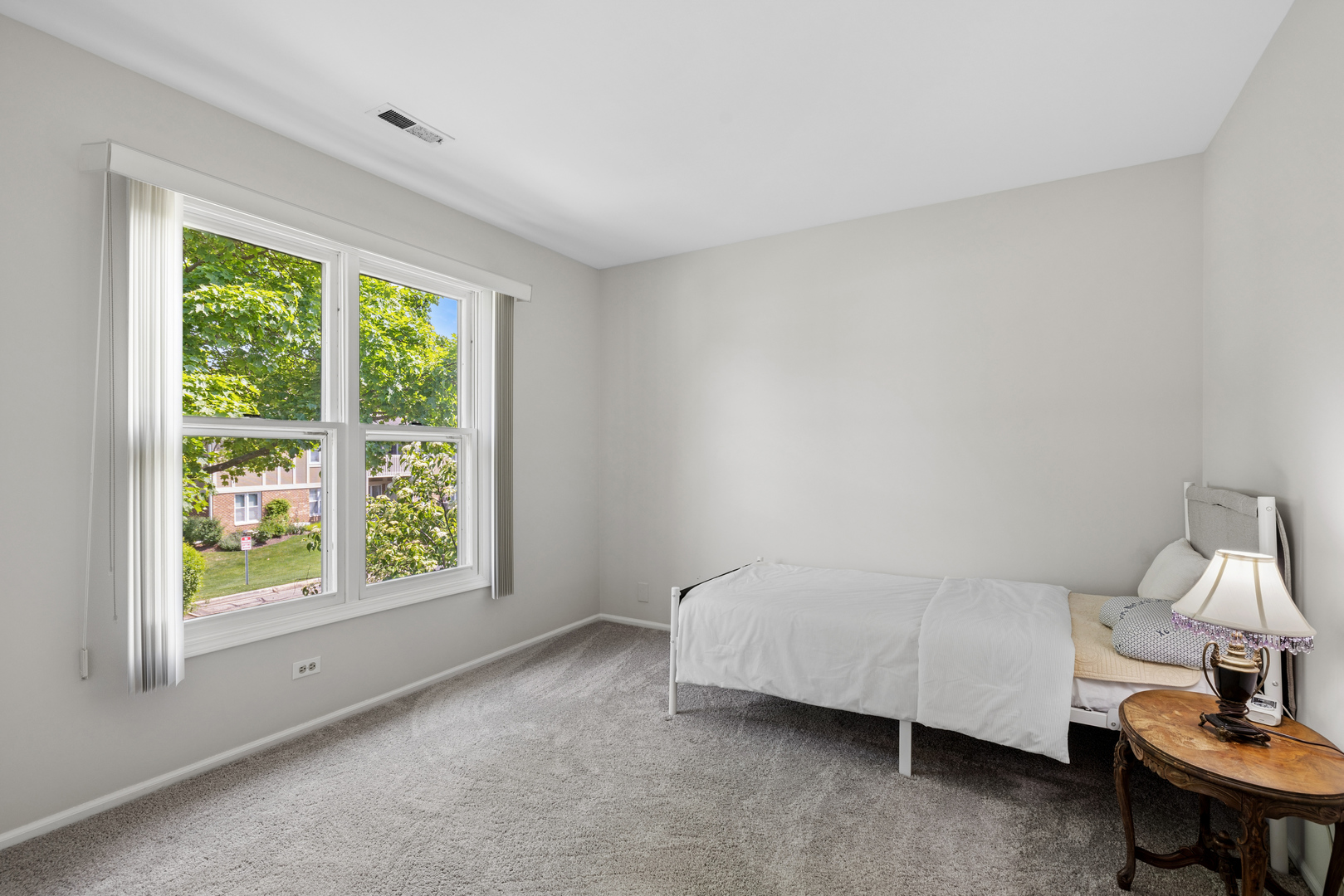 240 Southwick Court #240, Vernon Hills, IL 60061