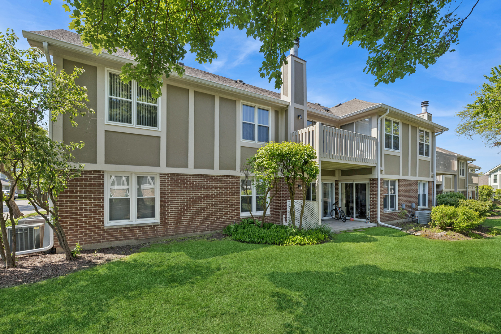 240 Southwick Court #240, Vernon Hills, IL 60061
