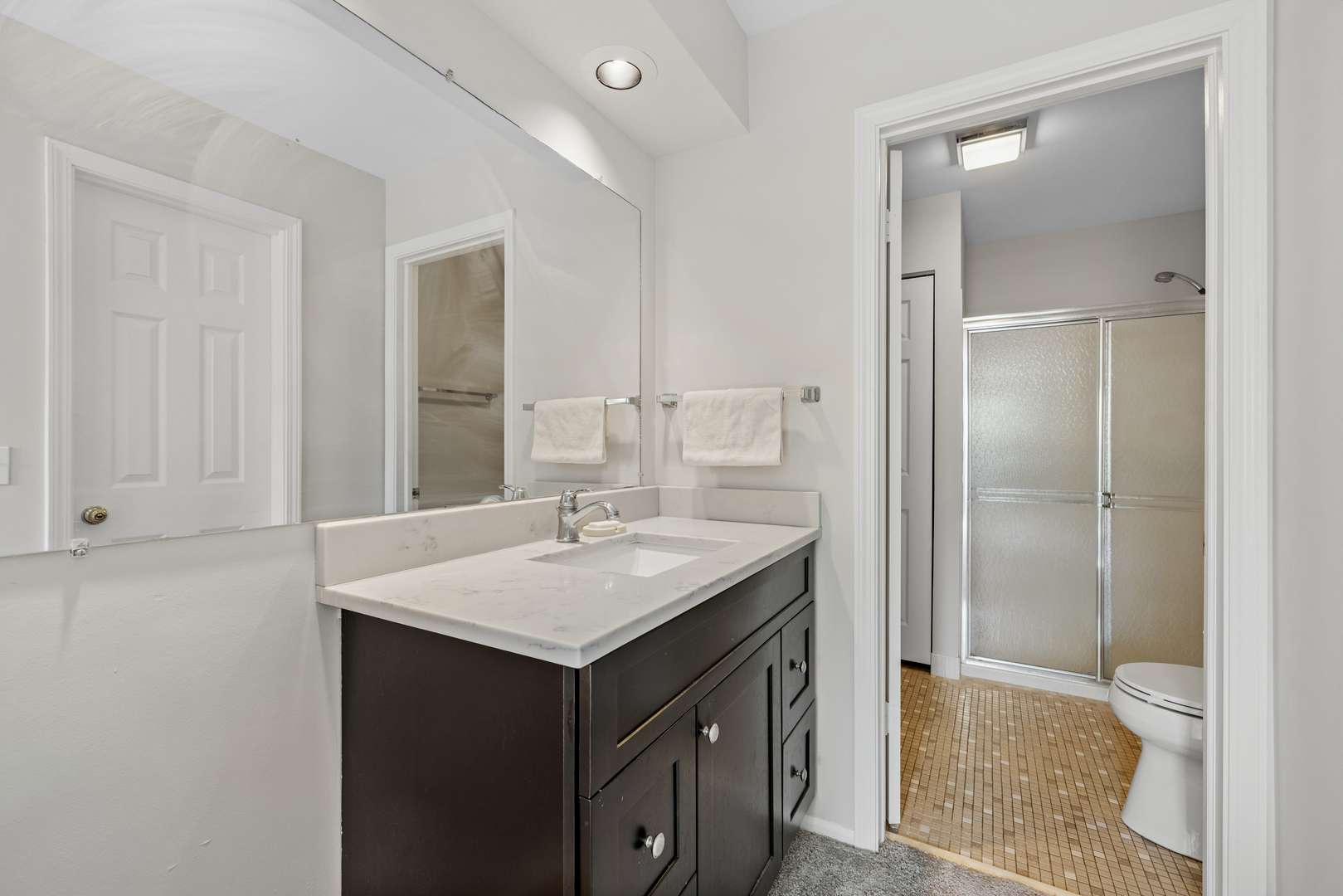 240 Southwick Court #240, Vernon Hills, IL 60061