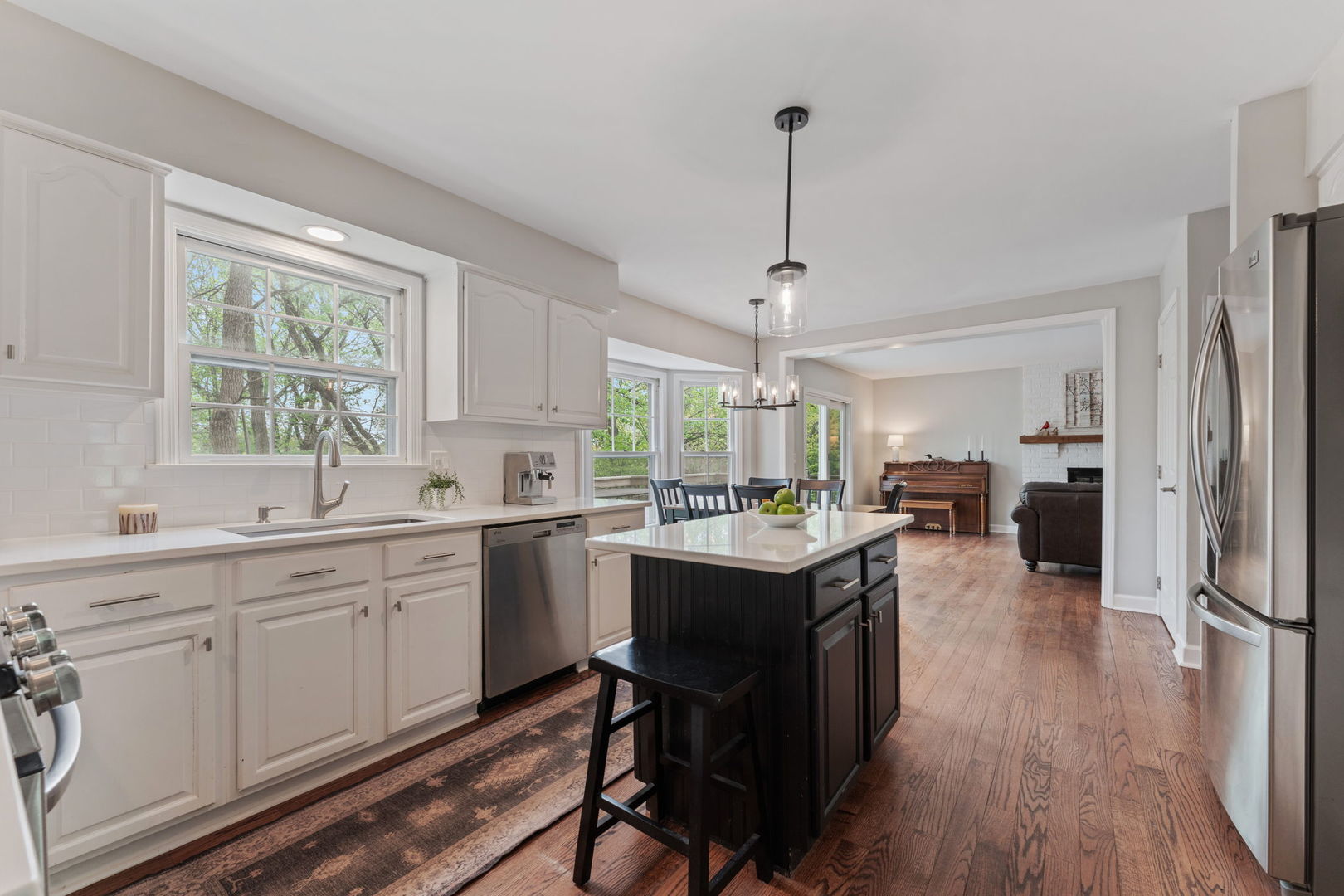 635 Oakview Drive, Algonquin, IL 60102