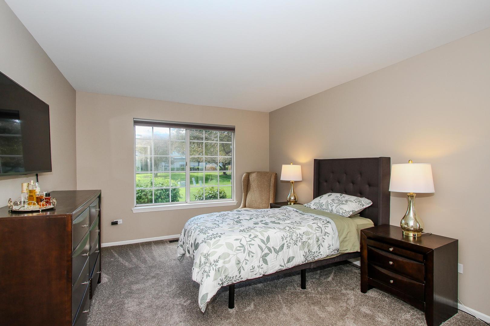 446 Cromwell Circle #1, Bartlett, IL 60103