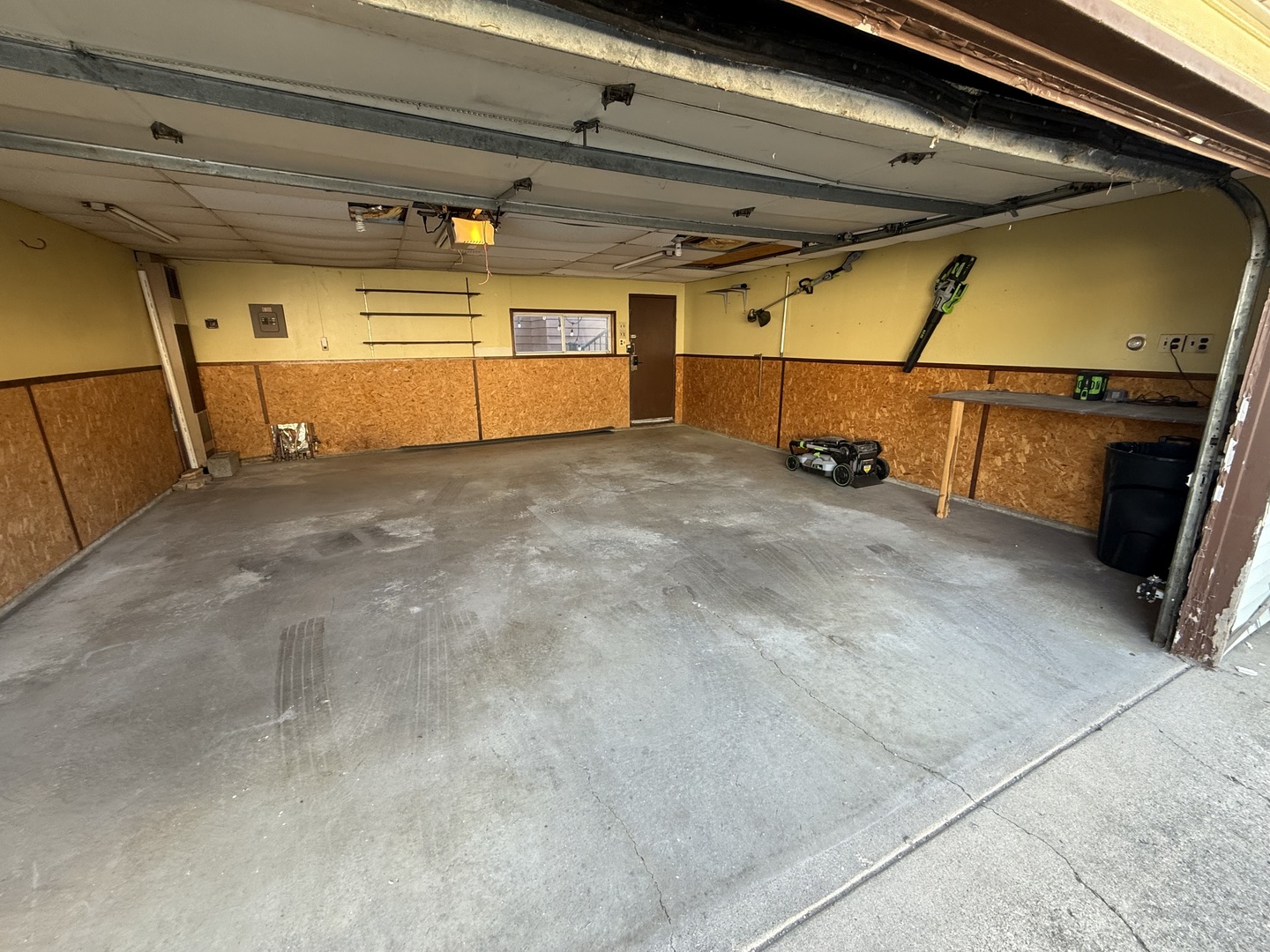 5230 N Liano Avenue, Chicago, IL 60630