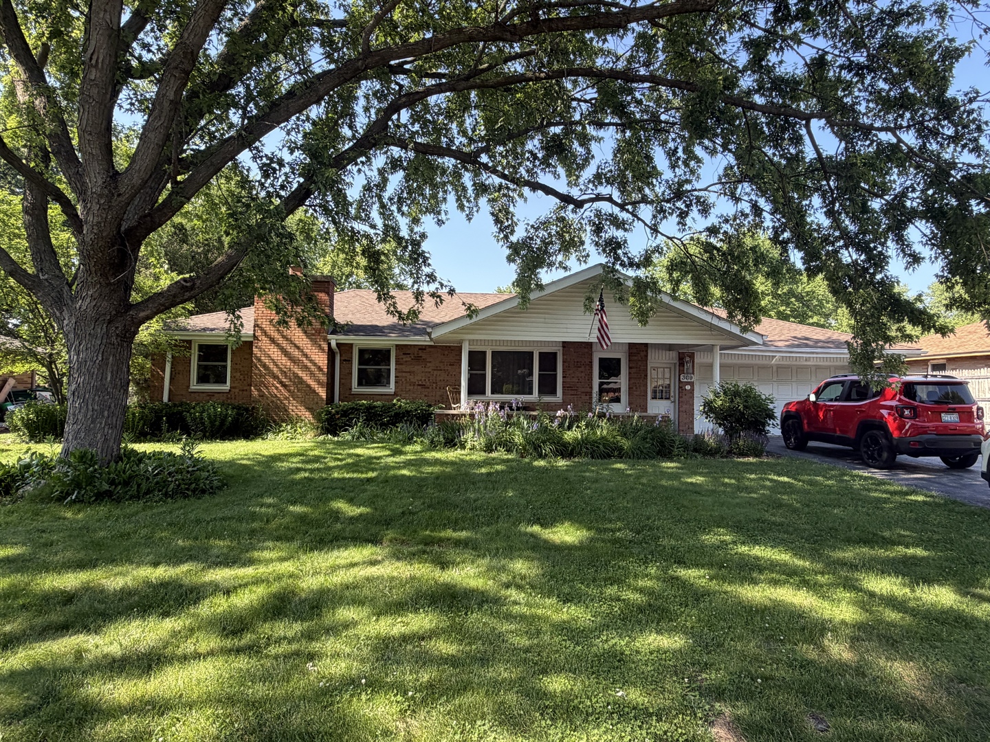 309 Calkins Drive, Sugar Grove, IL 60554