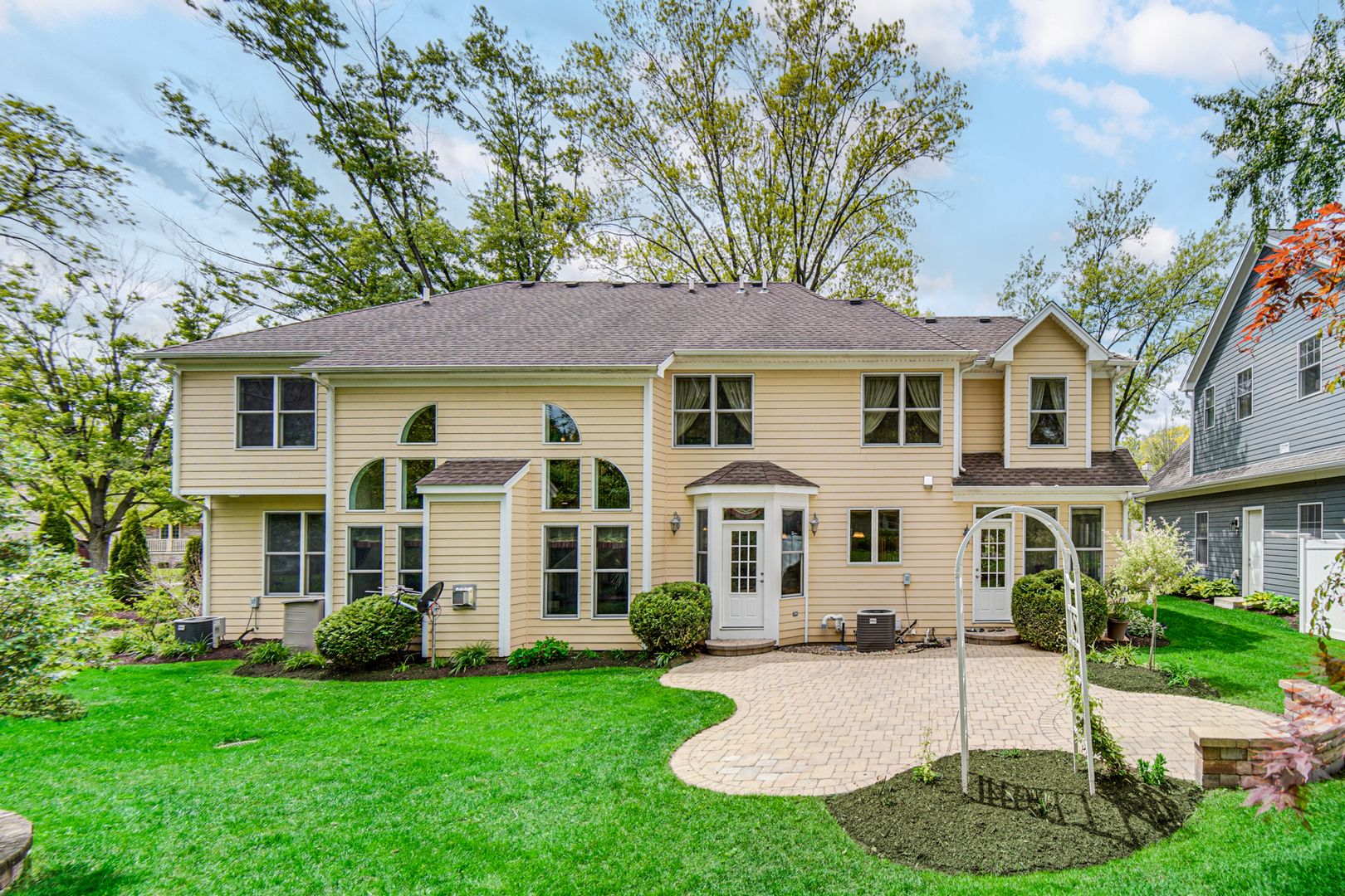 706 Wehrli Drive, Naperville, IL 60540