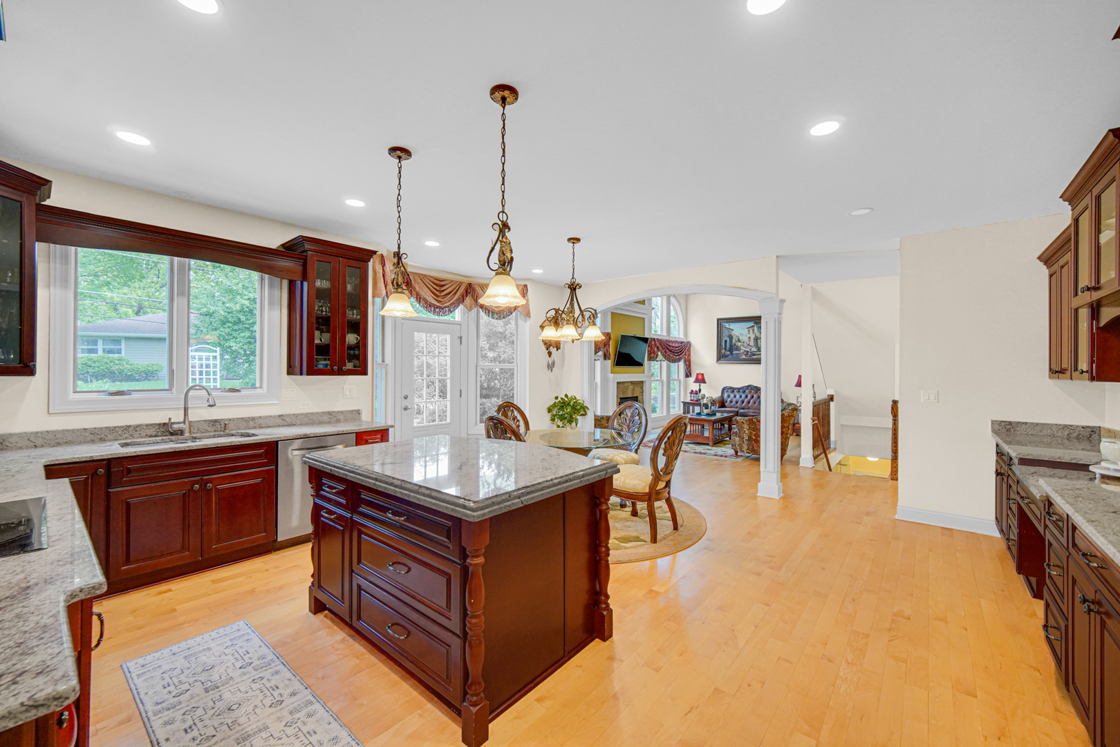 706 Wehrli Drive, Naperville, IL 60540