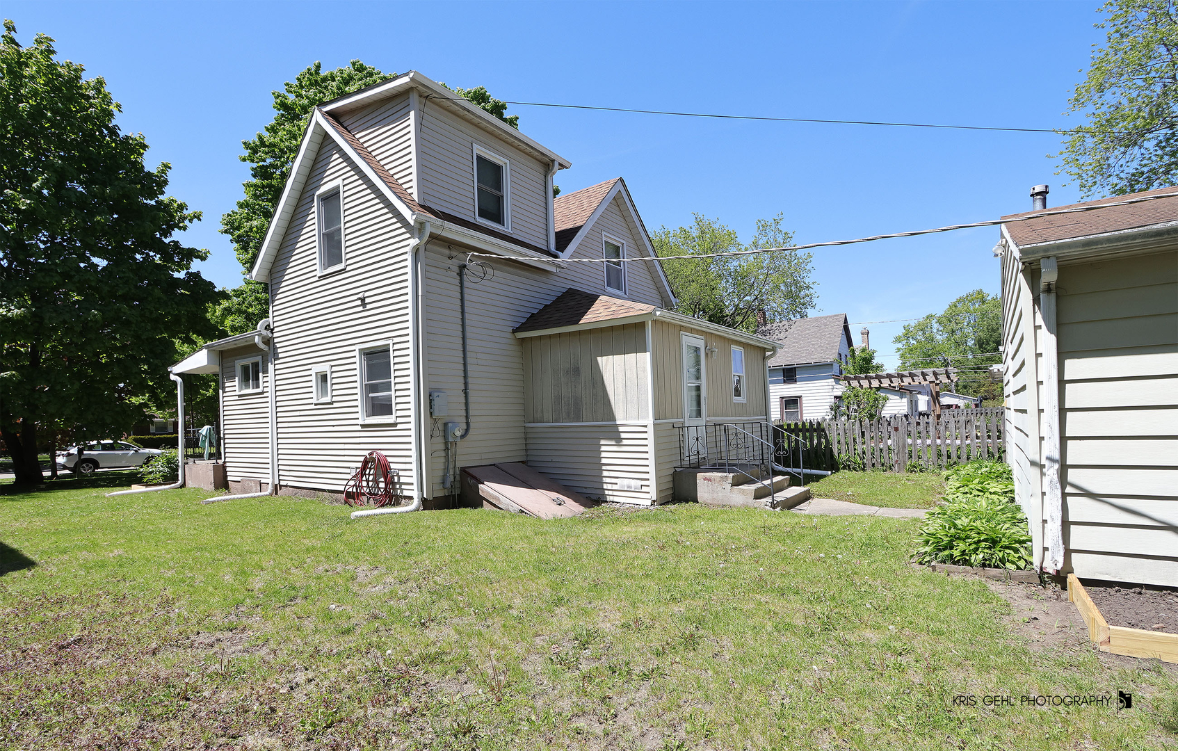 3233 Elisha Avenue, Zion, IL 60099