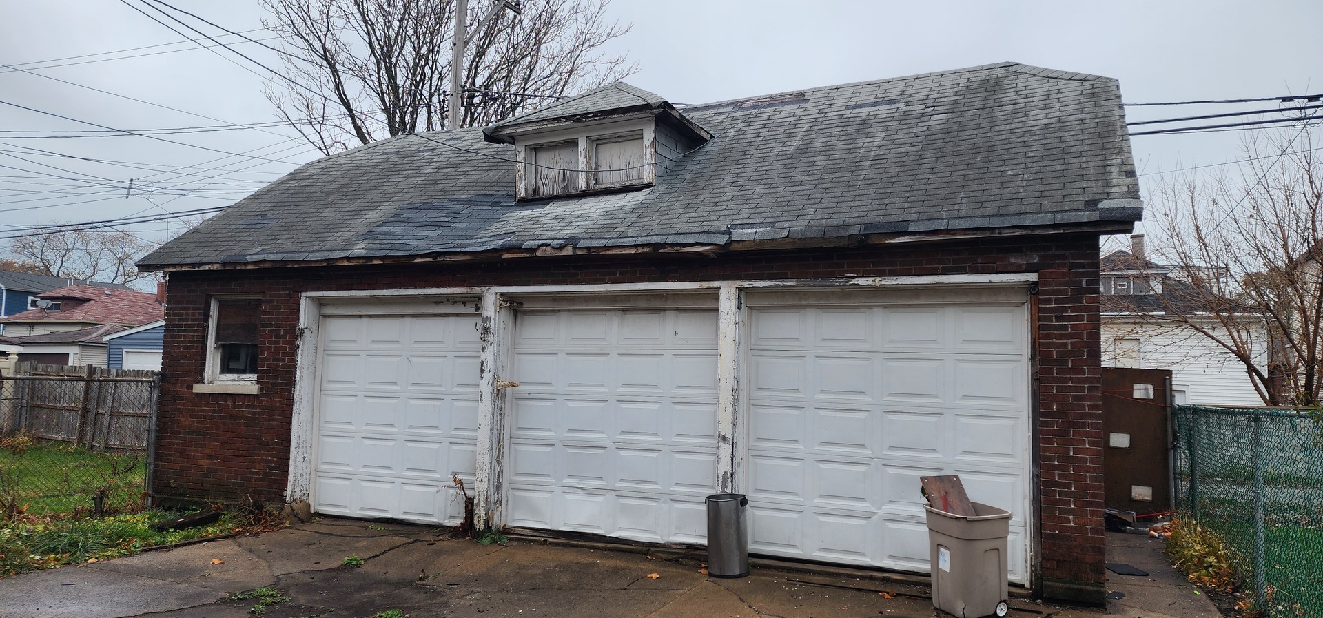 8443 S Manistee Avenue, Chicago, IL 60617