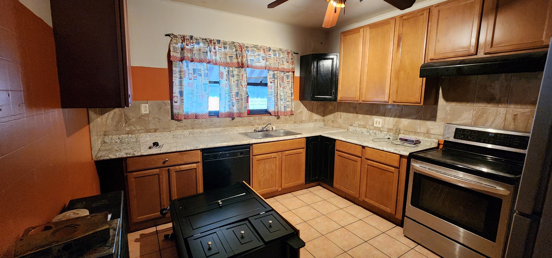 8443 S Manistee Avenue, Chicago, IL 60617