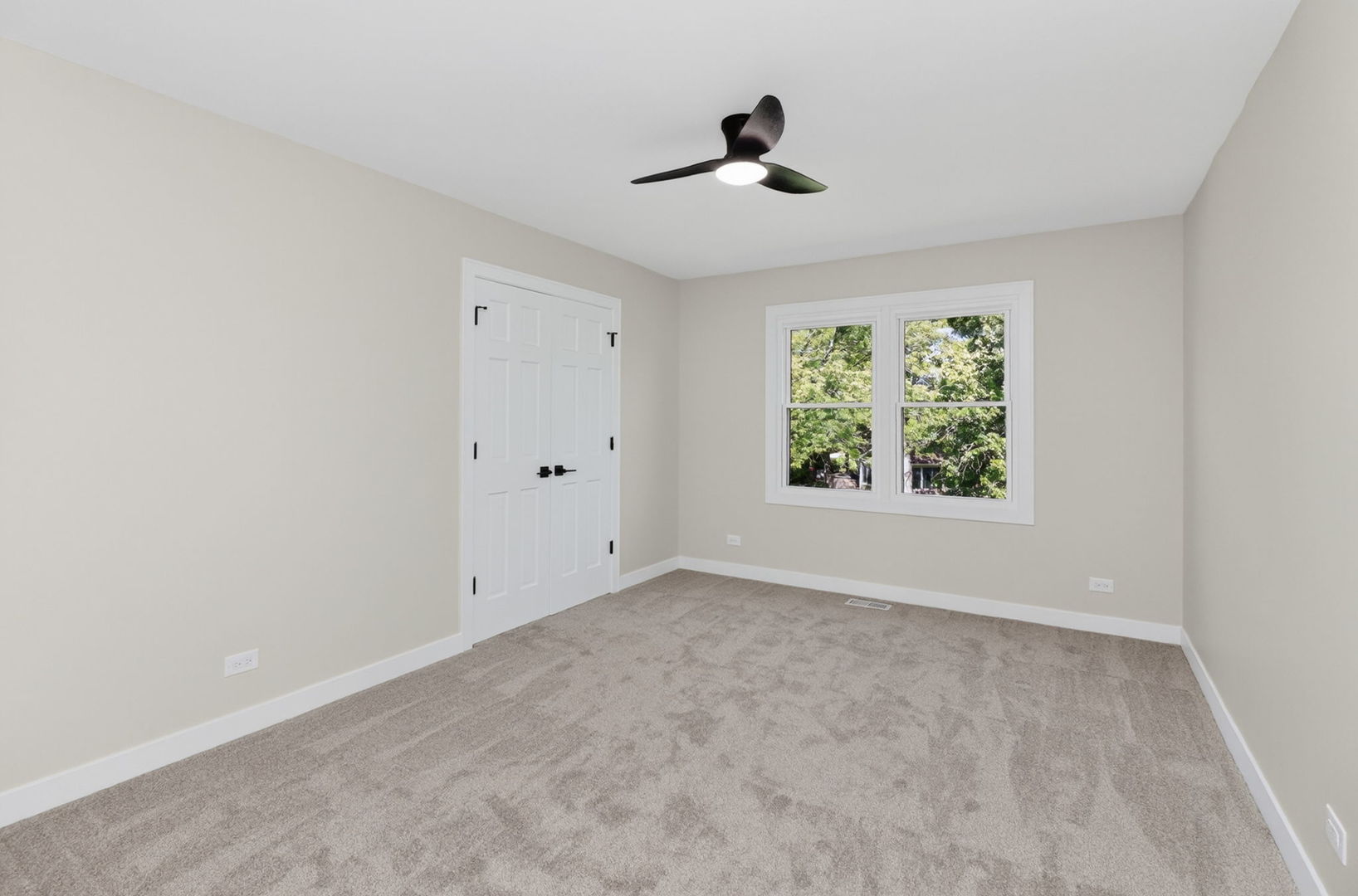 2604 Newport Drive, Naperville, IL 60565