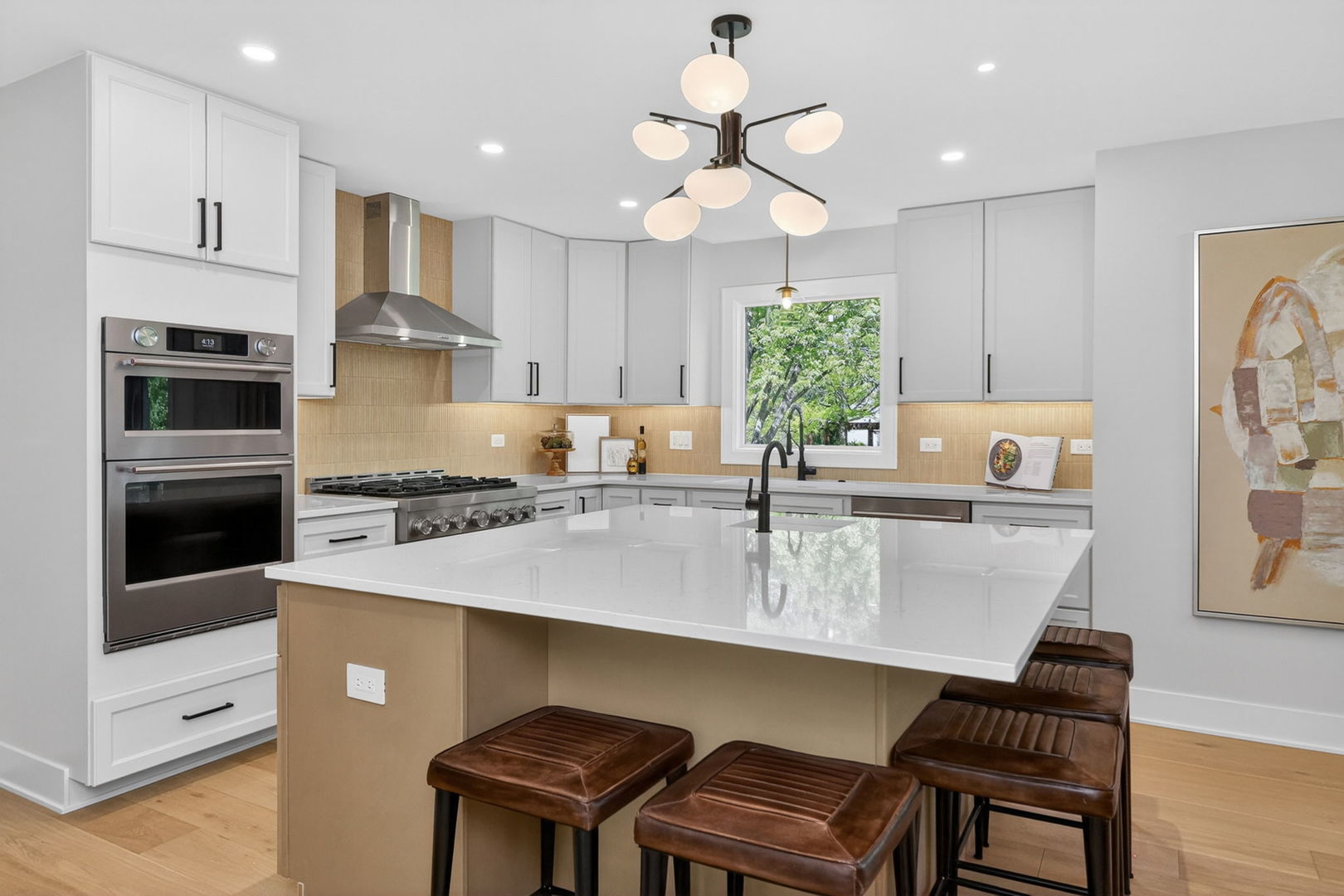 2604 Newport Drive, Naperville, IL 60565